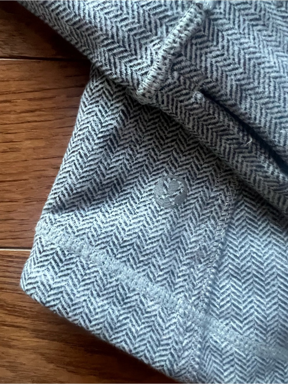 Lululemon Chevron Gray Full-Zip Forme Jacket - Picture 4 of 5